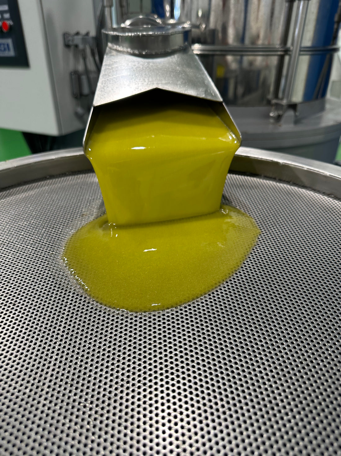A EVOOGuy.com(R) 2023/2024 Harvest Semone Extra Virgin Olive Oil- Premium- 100% Spanish Picual - 1 bottle (500ml)